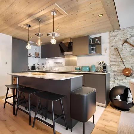 Moderne, 4 Ad., 2 Enf., Courchevel
